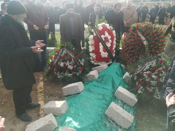 Xalq artisti Ağaxan Salmanlı dəfn edildi - FOTO