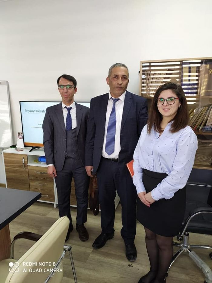Gənc müəllimlər sinqapurlu riyaziyyatçılarla təcrübələrini bölüşüb - FOTO