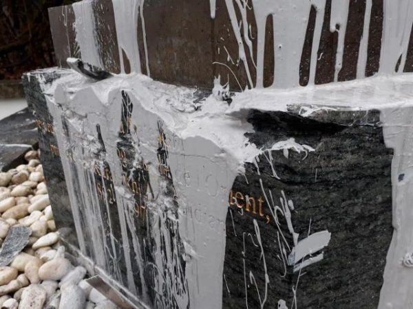 Natavanın Belçikadakı abidəsinə qarşı vandalizim