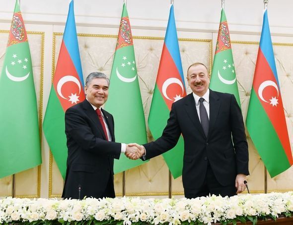 Azərbaycan və Türkmənistan prezidentləri mətbuata bəyanatlarla çıxış ediblər - FOTO