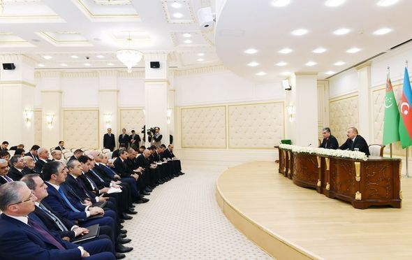 Azərbaycan və Türkmənistan prezidentləri mətbuata bəyanatlarla çıxış ediblər - FOTO