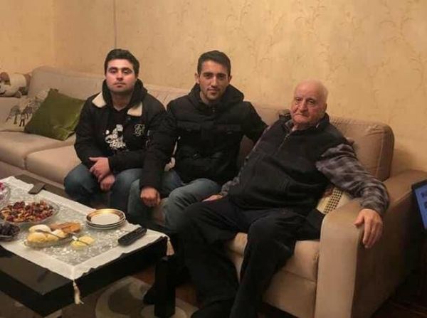 Rektordan bayram təşəbbüsü: onlara sovqat aparıldı