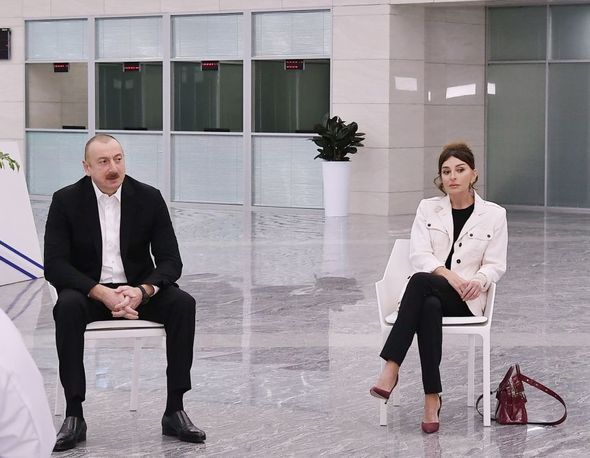 İlham Əliyev və Mehriban Əliyeva Bakıda tibb müəssisəsinin açılışında - FOTO