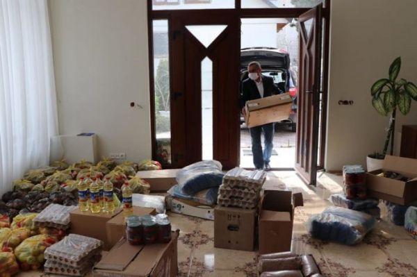Moldovada səfirin təşəbbüsü ilə soydaşlarımıza yardım kampaniyası başlayıb - FOTOLAR
