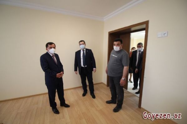 Milli Məclisin deputatı Səməd Seyidov Qazaxda əsaslı şəkildə yenidən qurulan Kosalar kənd tam orta məktəbində olub