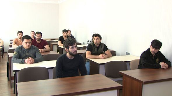 Xüsusi karantin rejimini pozaraq, həbs edilənlərlə görüş keçirildi - FOTO