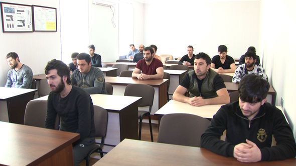 Xüsusi karantin rejimini pozaraq, həbs edilənlərlə görüş keçirildi - FOTO